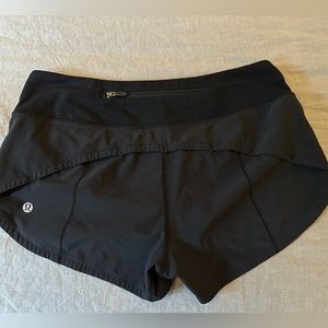 Black Lululemon Speed Up Low-Rise Lined Short 2.5”